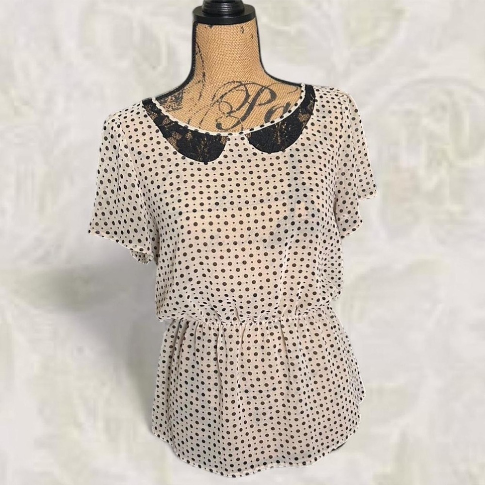 Anthropologie B. Vintage Polka Dot Blouse w/ Lace Collar – Size M